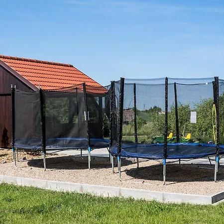 Otel Na Farme